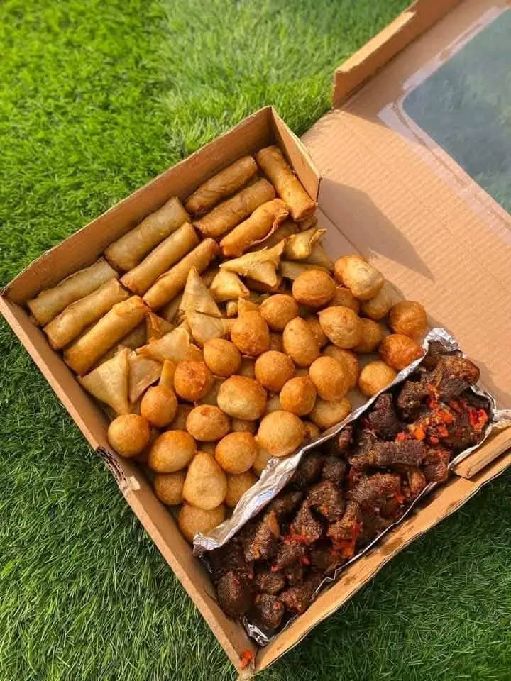 Gold Signature Small Chops